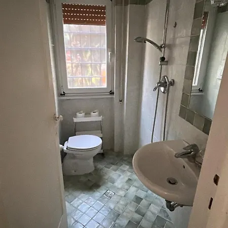 Seaside With Private Pool And Parking, Apartmán